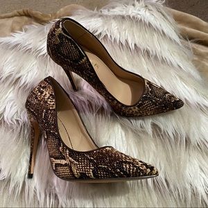 Animal print elegant heels